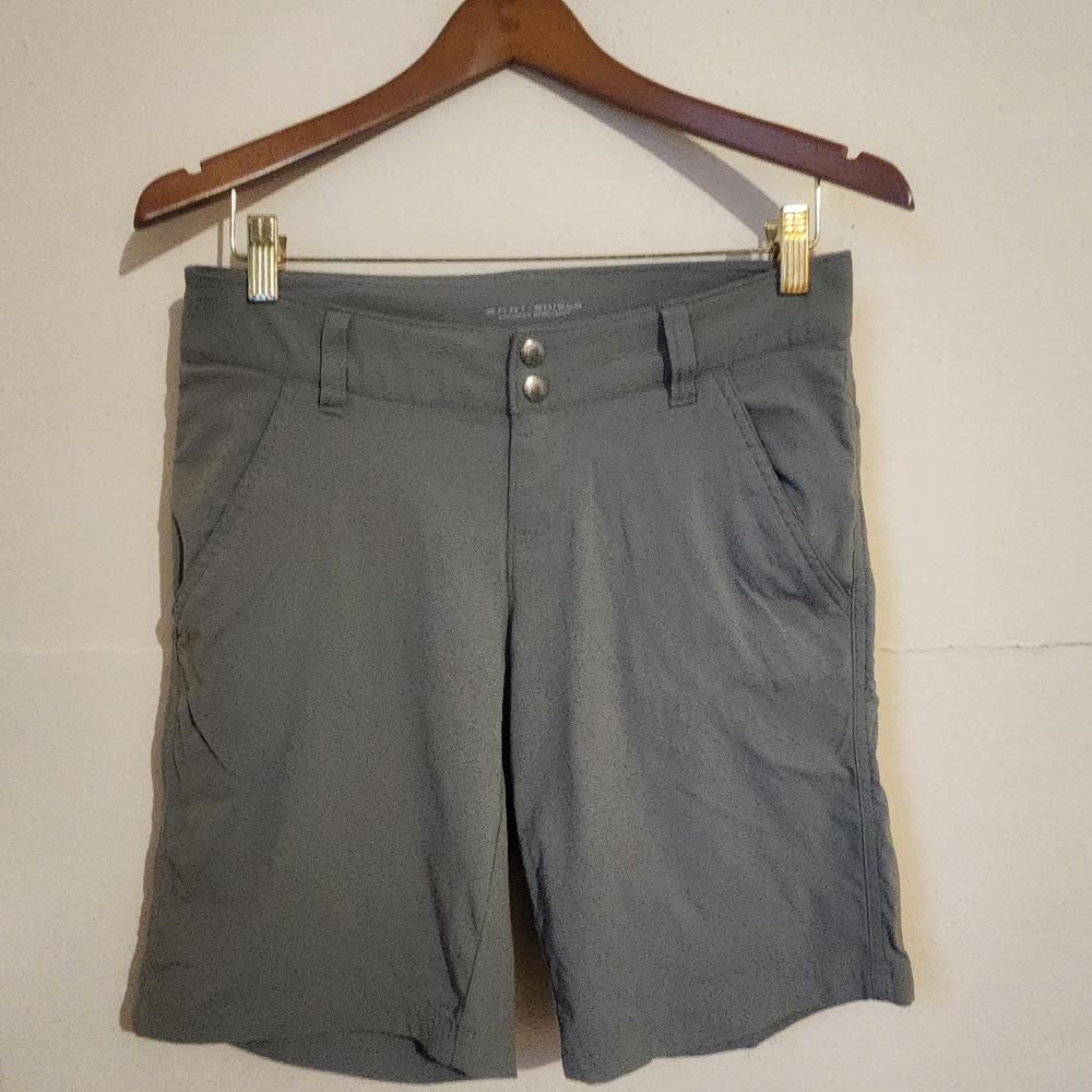 Columbia Women's Gray Shorts